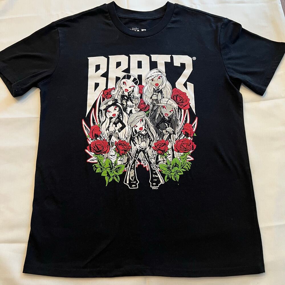 Bratz dolls graphic t shirt women’s size XS black short sleeve crew neck baby t
